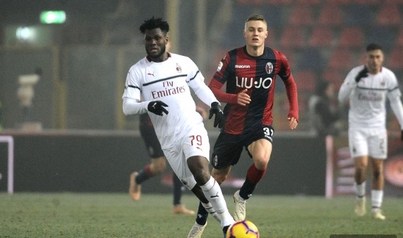 Болоня и Милан завършиха 0:0