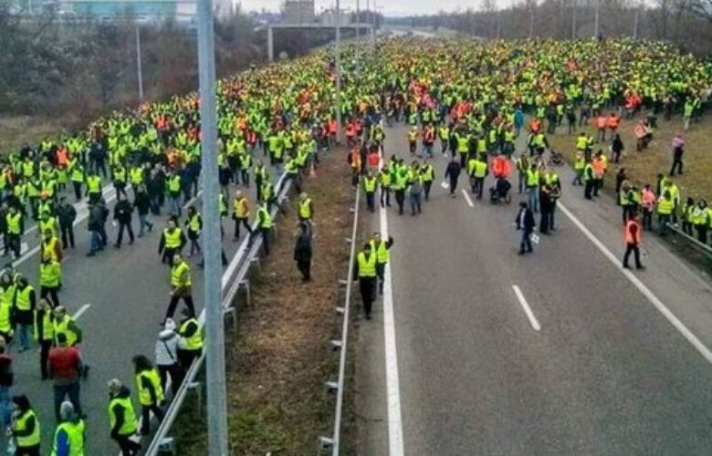масови протести в Париж bet365