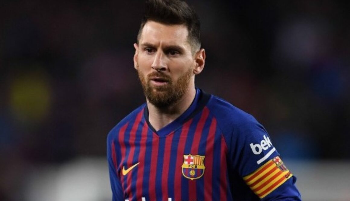Лионел Меси ще играе на “Камп Ноу” и през новия сезон bet365